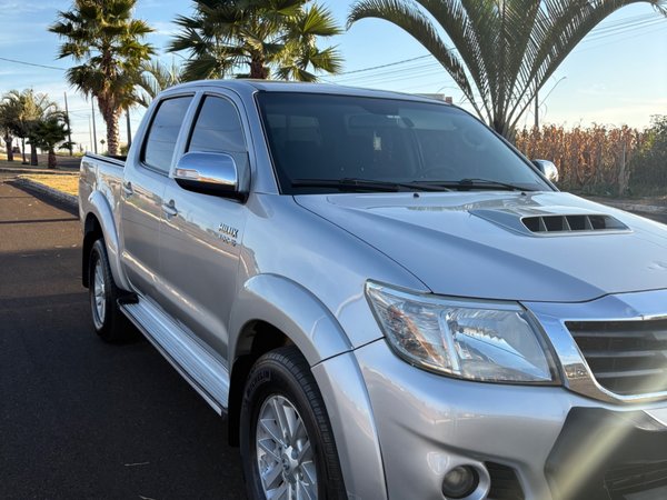 Foto 3 - Toyota Hilux SRV D4-D 2.8 Turbo Diesel 4x4
