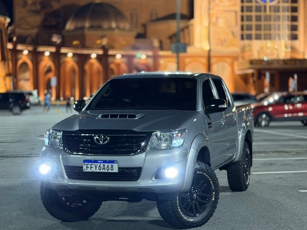 Foto 1 - Toyota Hilux SRV 3.0 Turbo Diesel 4x4