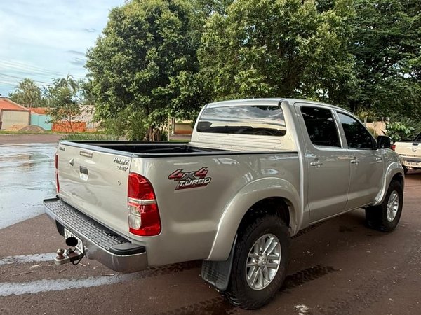 Foto 5 - Toyota Hilux SRV 3.0 Turbo Diesel 4x4