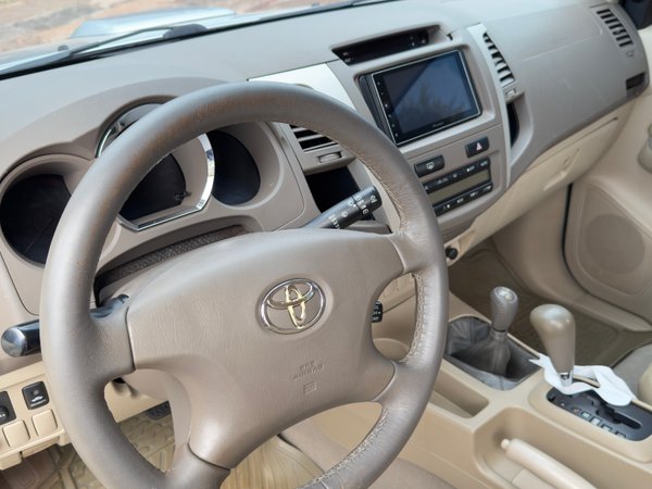 Foto 4 - Toyota Hilux SW4 3.0 Turbo Diesel 4x4