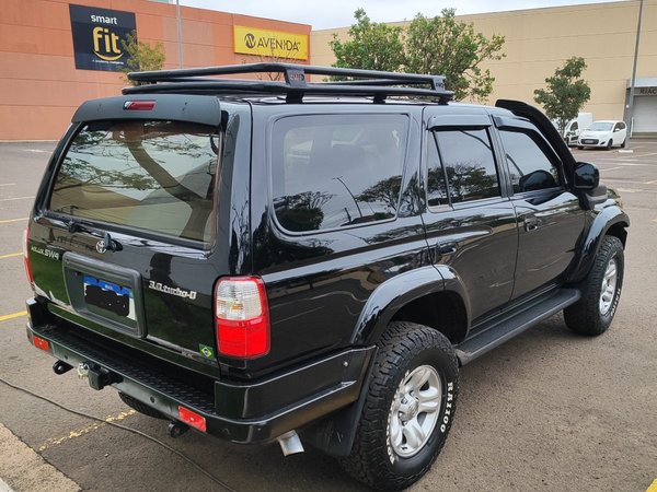 Foto 6 - Toyota Hilux SW4 3.0 Turbo Diesel 4x4