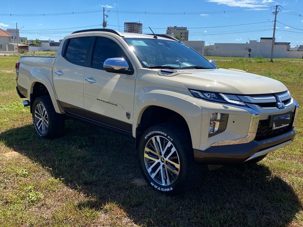 Foto 3 - Mitsubishi L200 Triton Sport HPE-S Terra 2.4 Turbo Diesel 4x4