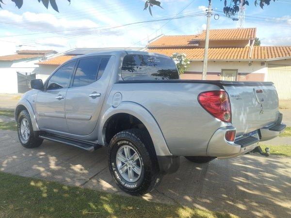 Foto 4 - Mitsubishi L200 Triton HPE 3.2 Turbo Diesel 4x4