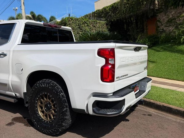 Foto 10 - Chevrolet Silverado 1500 High Country 5.3 V8 Gasolina 4x4
