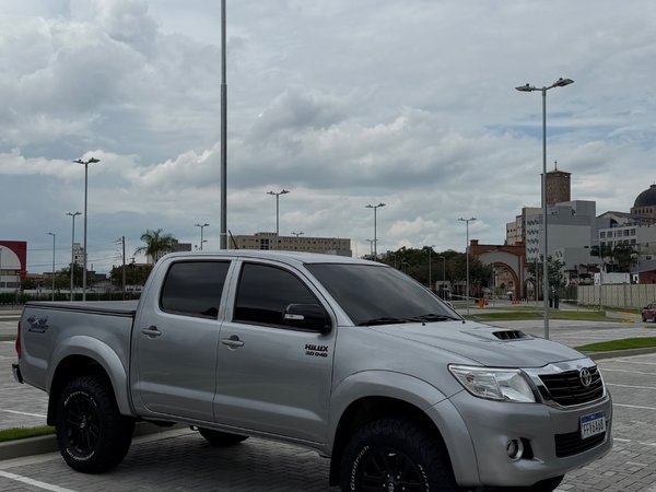 Foto 8 - Toyota Hilux SRV 3.0 Turbo Diesel 4x4