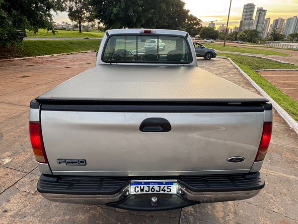 Foto 5 - Ford F250 XLT 4.2 Turbo Diesel 4x2