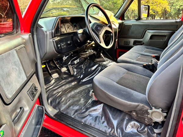 Foto 5 - Ford F1000 XL 4.3 Turbo Diesel 4x2 C.S