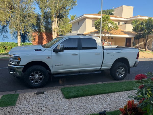 Foto 3 - RAM 2500 Laramie 6.7 Turbo Diesel 4x4
