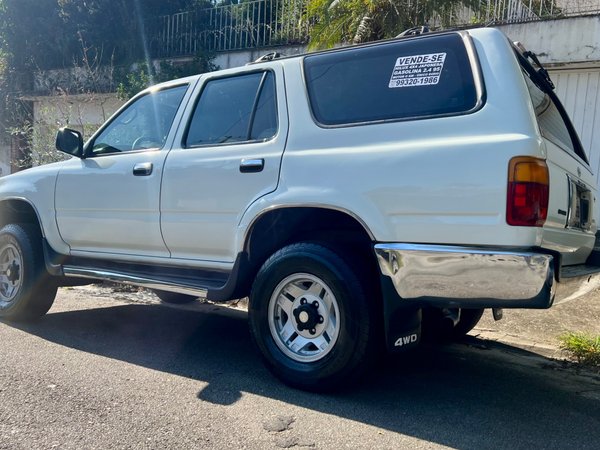 Foto 5 - Toyota Hilux SW4 2.7 Gasolina 4x4