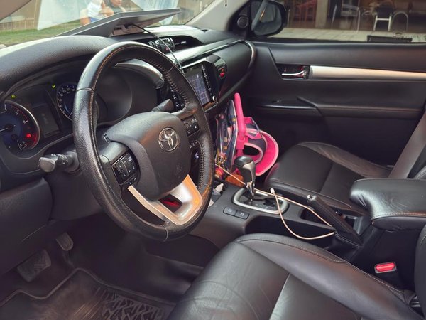 Foto 8 - Toyota Hilux SRV 2.8 Turbo Diesel 4x4