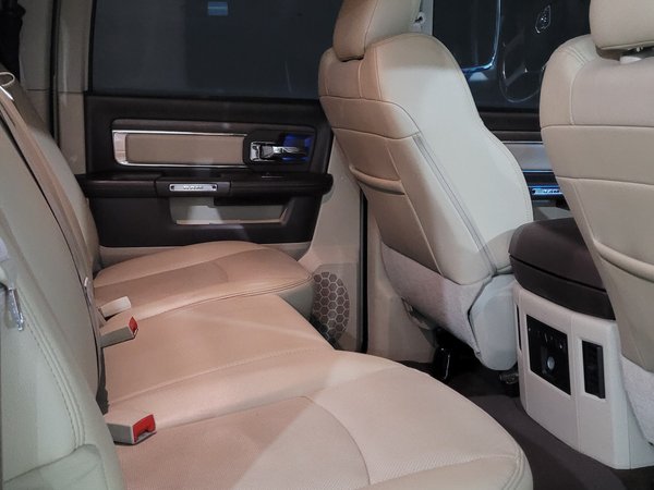 Foto 1 - RAM 2500 Laramie 6.7 Turbo Diesel 4x4