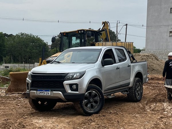 Foto 3 - Chevrolet S10 LS 2.8 Turbo Diesel 4x4