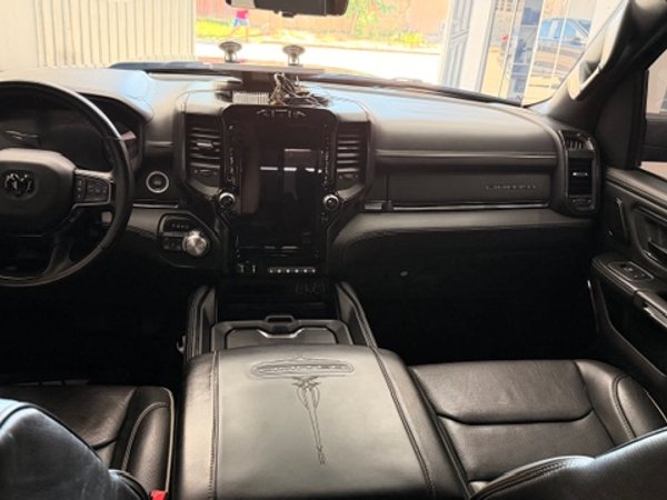 Foto 6 - RAM 1500 Limited 5.7 V8 Gasolina 4x4