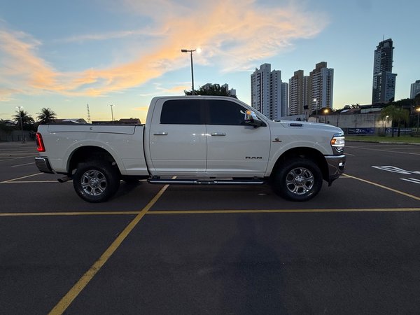Foto 4 - RAM 2500 Laramie 6.7 Turbo Diesel 4x4