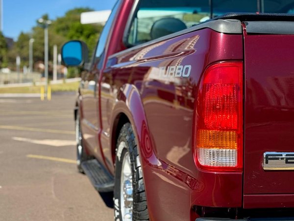 Foto 2 - Ford F250 XLT 4.2 Turbo Diesel 4x2 C.S