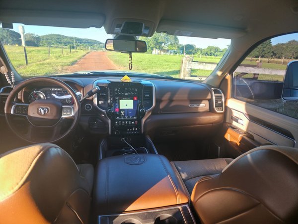 Foto 6 - RAM 2500 Laramie 6.7 Turbo Diesel 4x4