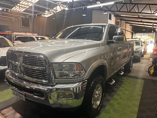 Foto 7 - RAM 2500 Laramie 6.7 Turbo Diesel 4x4