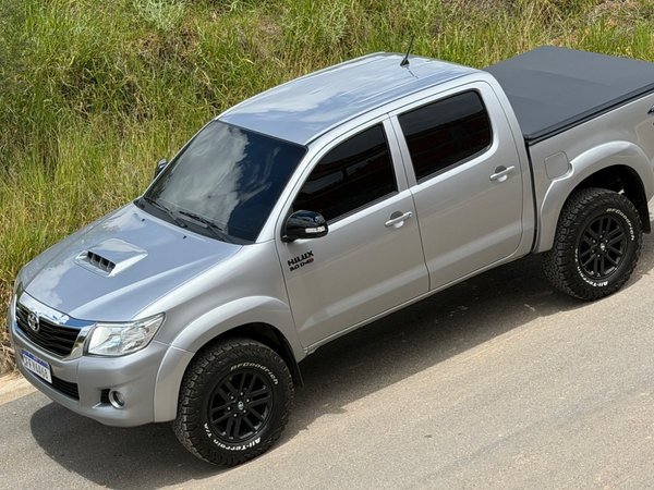 Foto 2 - Toyota Hilux SRV 3.0 Turbo Diesel 4x4