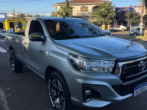 Foto 2 - Toyota Hilux 2.8 Turbo Diesel 4x4 C.S