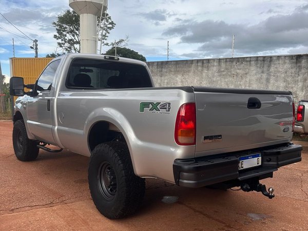 Foto 4 - Ford F250 XL 3.9 Turbo Diesel 4x4