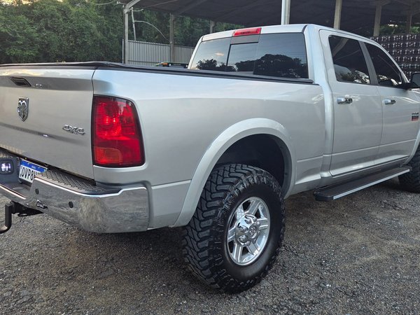 Foto 4 - RAM 2500 Laramie 6.7 Turbo Diesel 4x4