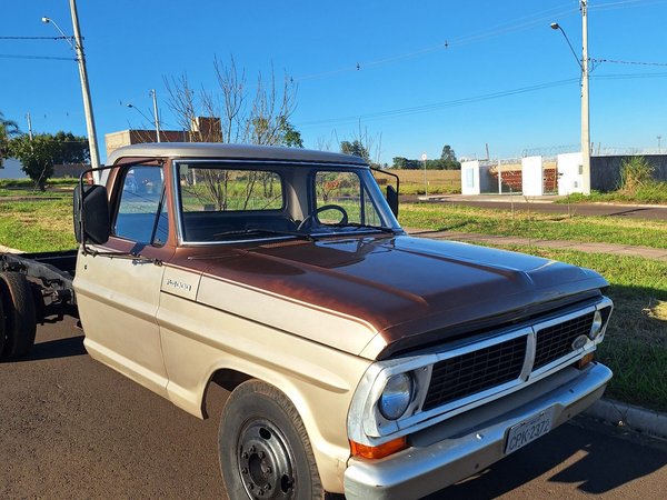 Foto 9 - Ford F4000 3.9 Turbo Diesel