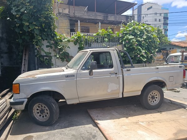 Foto 2 - Ford F1000 Super Série 3.6 Gasolina C.E