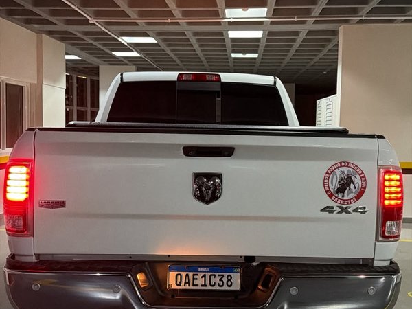 Foto 5 - RAM 2500 Laramie 6.7 Turbo Diesel 4x4