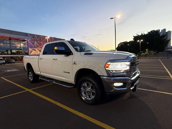 Foto 3 - RAM 2500 Laramie 6.7 Turbo Diesel 4x4