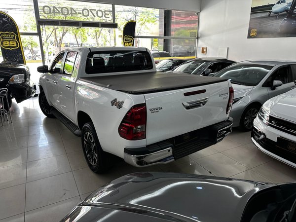 Foto 4 - Toyota Hilux SRV 2.8 Turbo Diesel 4x4