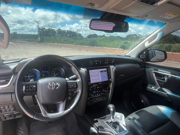 Foto 5 - Toyota Hilux SW4 SRX 2.8 Turbo Diesel 4x4