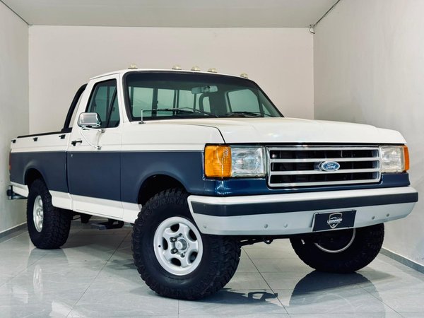 Foto 3 - Ford F1000 Super 3.9 Diesel C.S