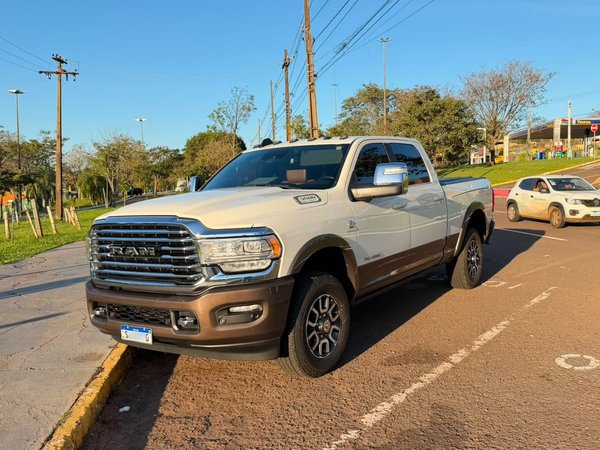 Foto 1 - RAM 3500 Longhorn Limited 6.7 Turbo Diesel 4x4