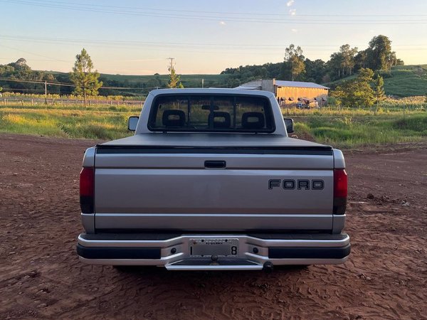 Foto 8 - Ford F1000 XLT 4.3 Turbo Diesel 4x2 C.S