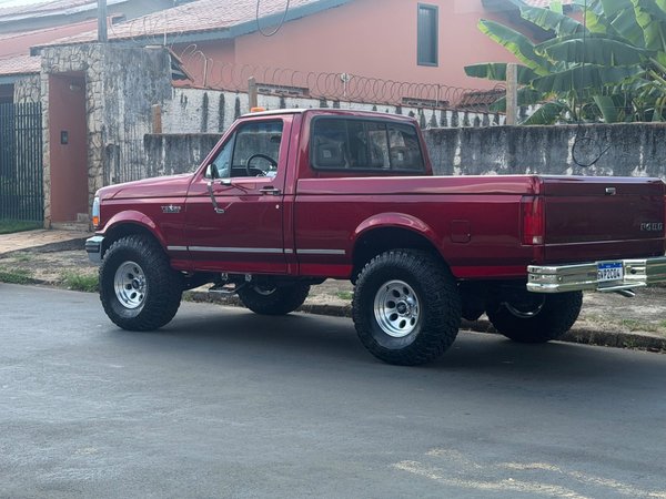 Foto 5 - Ford F1000 XL 2.5 Turbo Diesel 4x2 C.S