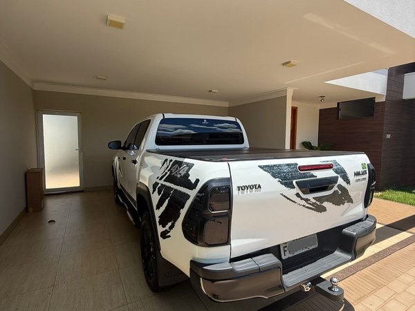 Foto 3 - Toyota Hilux SR Challenge 2.8 Turbo Diesel 4x4