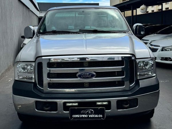 Foto 2 - Ford F250 XLT 3.9 Turbo Diesel