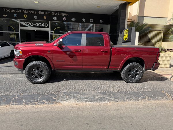 Foto 3 - RAM 3500 Laramie Night Edition 6.7 Turbo Diesel 4x4