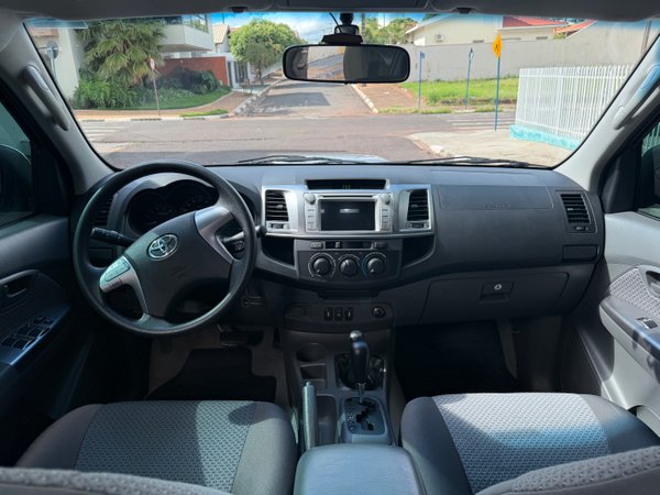 Foto 5 - Toyota Hilux SR 3.0 Turbo Diesel 4x4