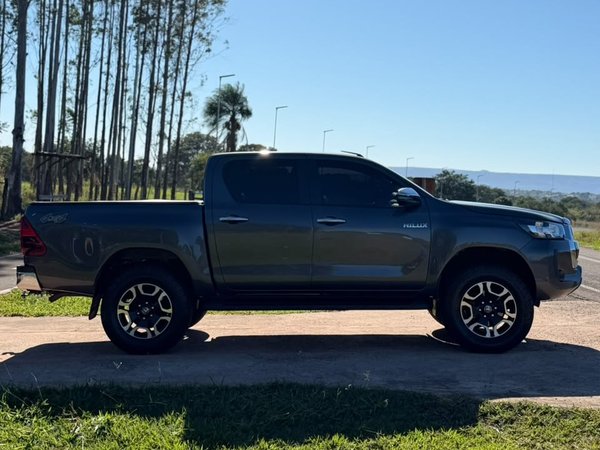 Foto 4 - Toyota Hilux SRV 2.8 Turbo Diesel 4x4
