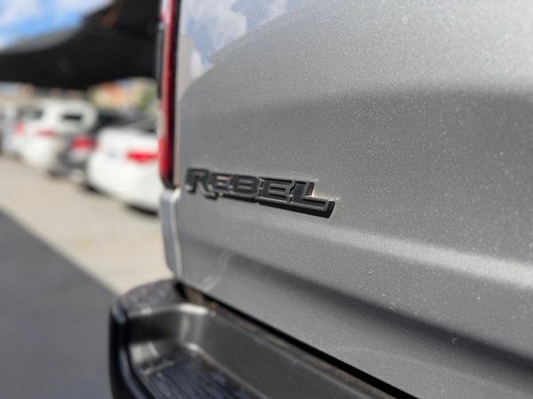 Foto 9 - RAM 1500 Rebel 5.7 V8 Gasolina 4x4
