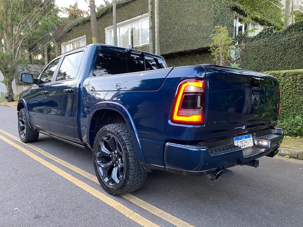 Foto 2 - RAM 1500 Limited Night Edition 5.7 V8 Gasolina 4x4