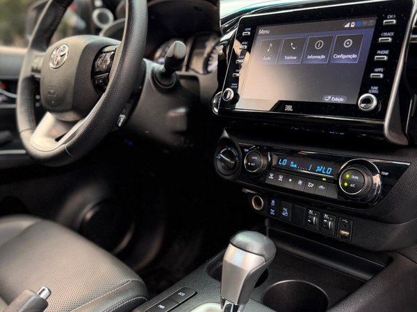 Foto 8 - Toyota Hilux 3.0 Turbo Diesel 4x4 C.S