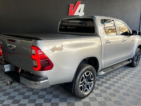 Foto 4 - Toyota Hilux SRX 2.8 Turbo Diesel 4x4
