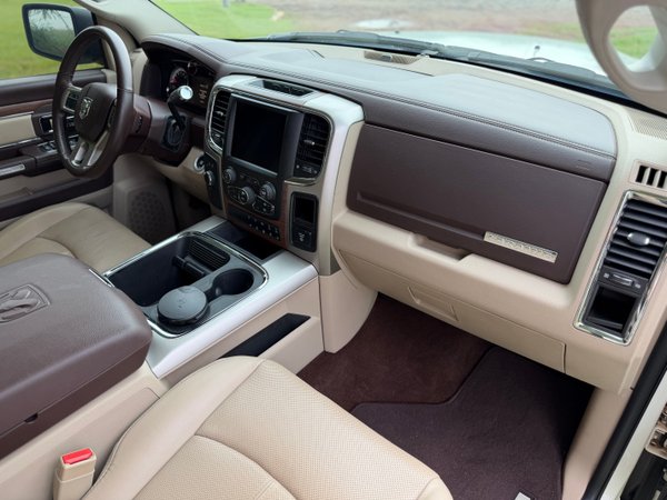 Foto 8 - RAM 2500 Laramie 6.7 Turbo Diesel 4x4