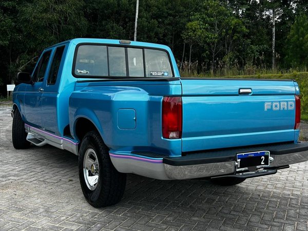 Foto 2 - Ford F150 Super Cab XLT 5.0 V8 Gasolina