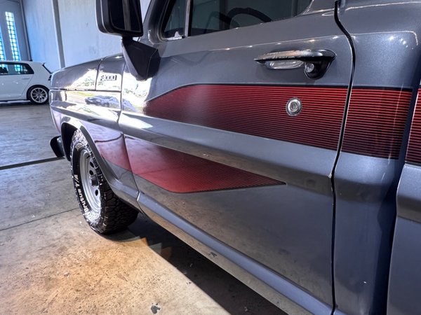 Foto 9 - Ford F1000 3.6 Diesel