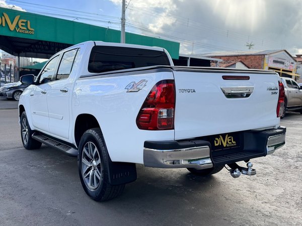 Foto 7 - Toyota Hilux SRV 2.8 Turbo Diesel 4x4