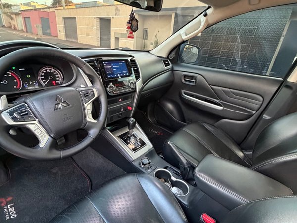 Foto 7 - Mitsubishi L200 Triton Sport HPE 2.4 Turbo Diesel 4x4