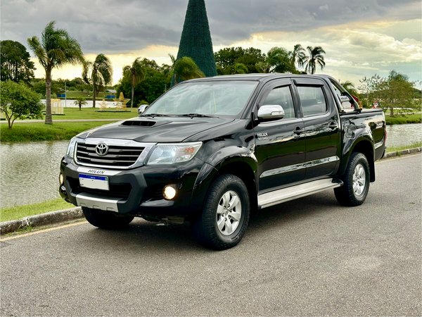 Foto 1 - Toyota Hilux SRV 3.0 Turbo Diesel 4x4